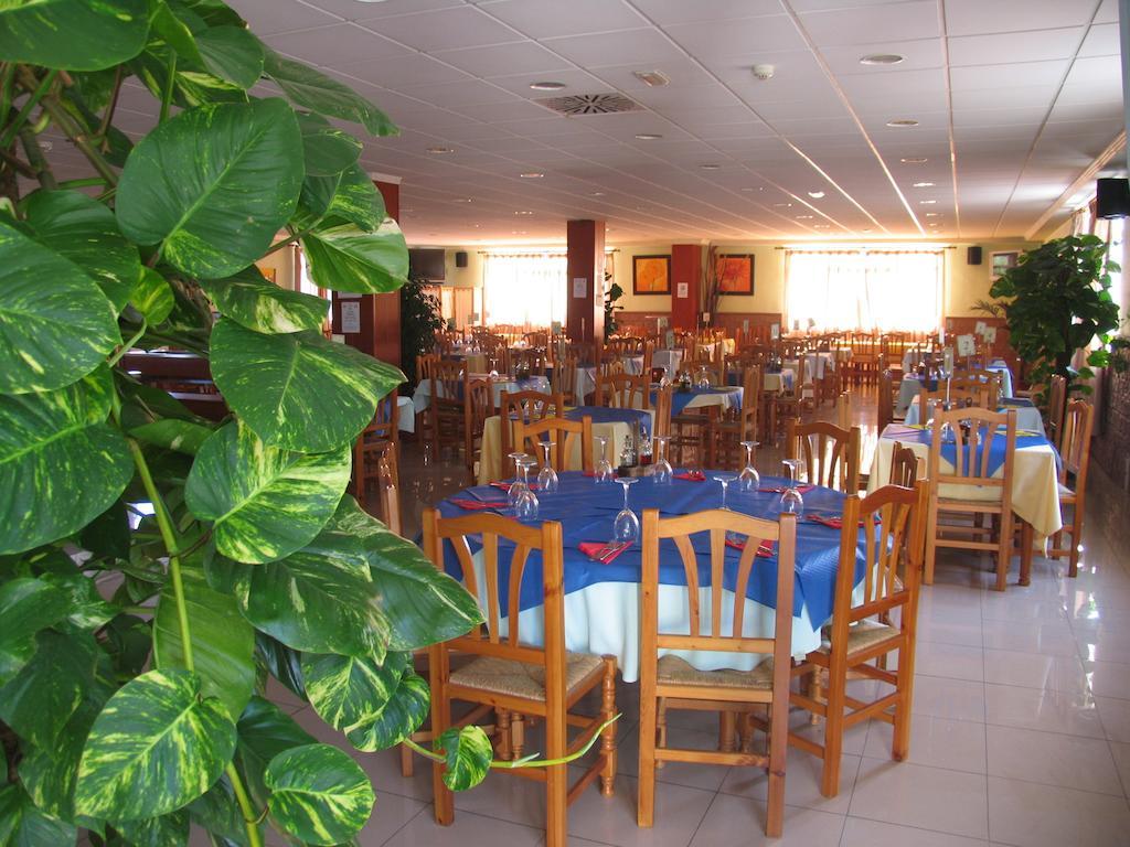 Hostal Imperial เกรวีเญ็นเต ภายนอก รูปภาพ