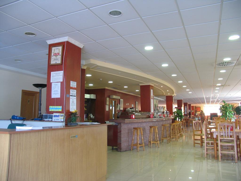 Hostal Imperial เกรวีเญ็นเต ภายนอก รูปภาพ