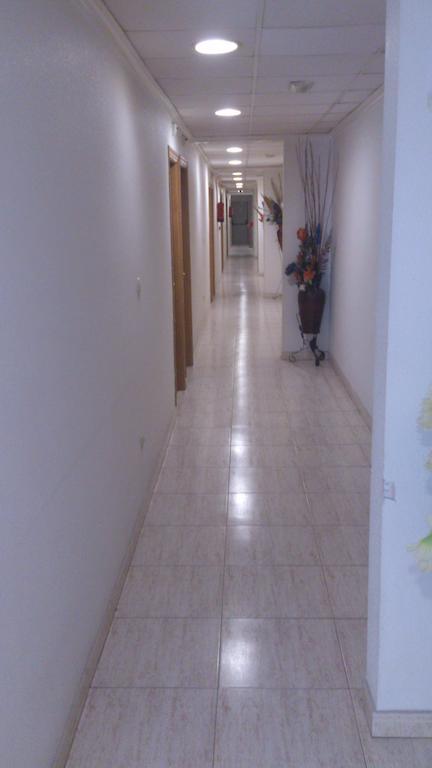 Hostal Imperial เกรวีเญ็นเต ภายนอก รูปภาพ